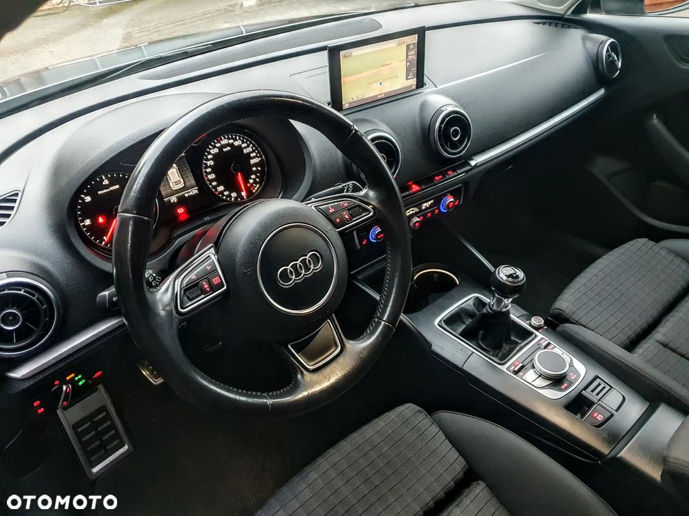 Audi A3 Sportback 2.0 TDI (clean diesel) Ambiente - 27