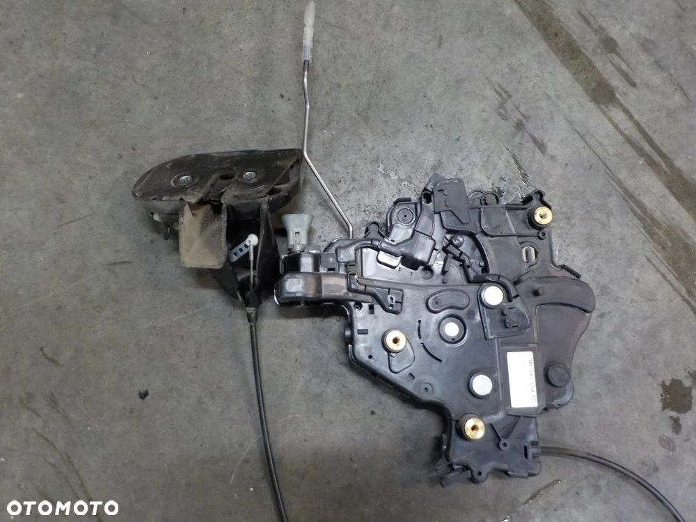 VW T5 ZAMEK DRZWI ODSUWANYCH BOCZNYCH 7H0843654BS - 1