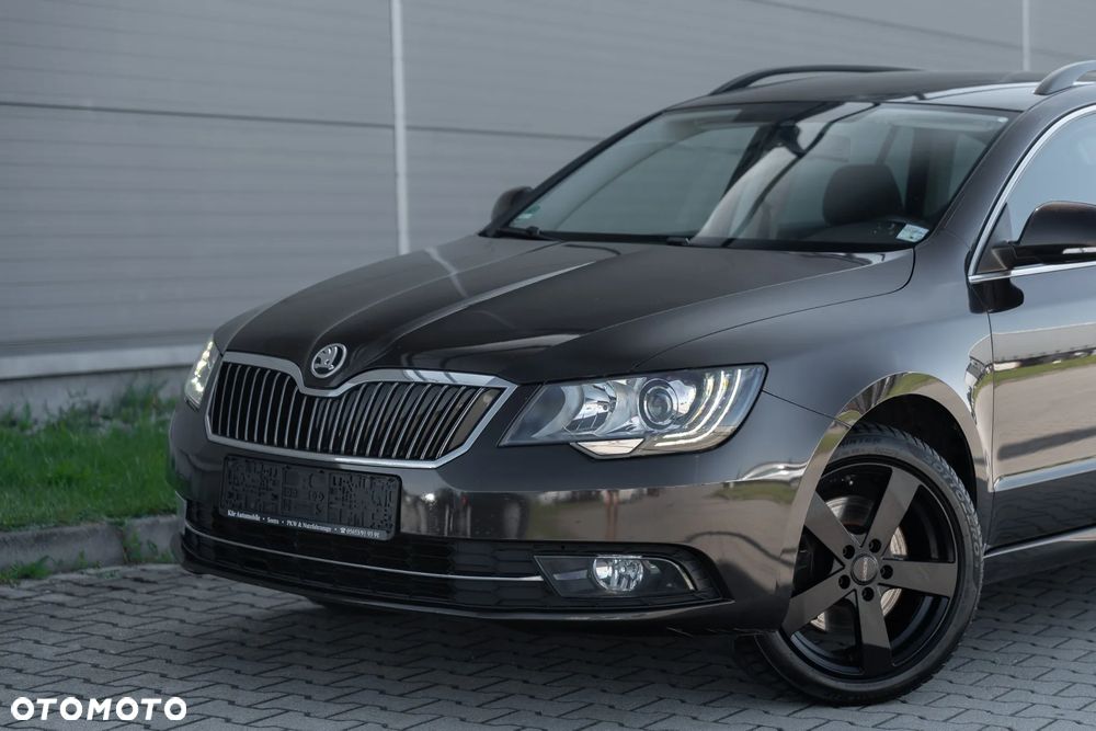 Skoda Superb 2.0 TDI Elegance - 2