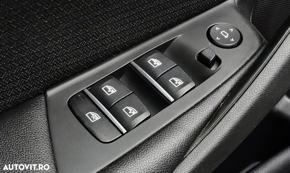 BMW Seria 5 520d - 26