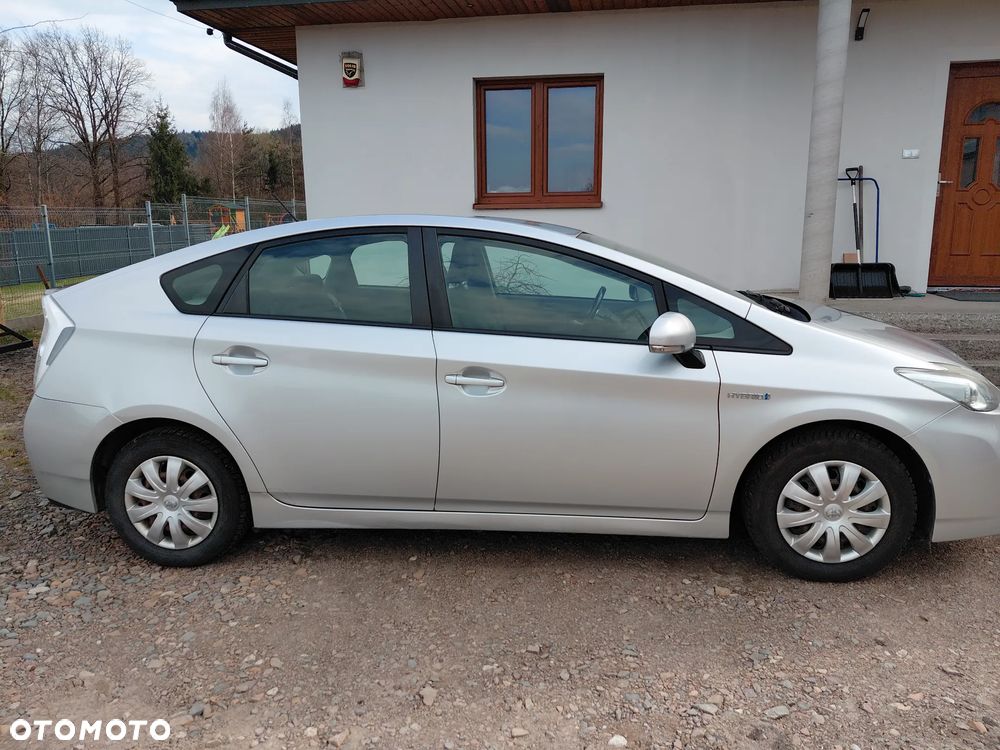 Toyota Prius 1.8 HSD Prestige - 30