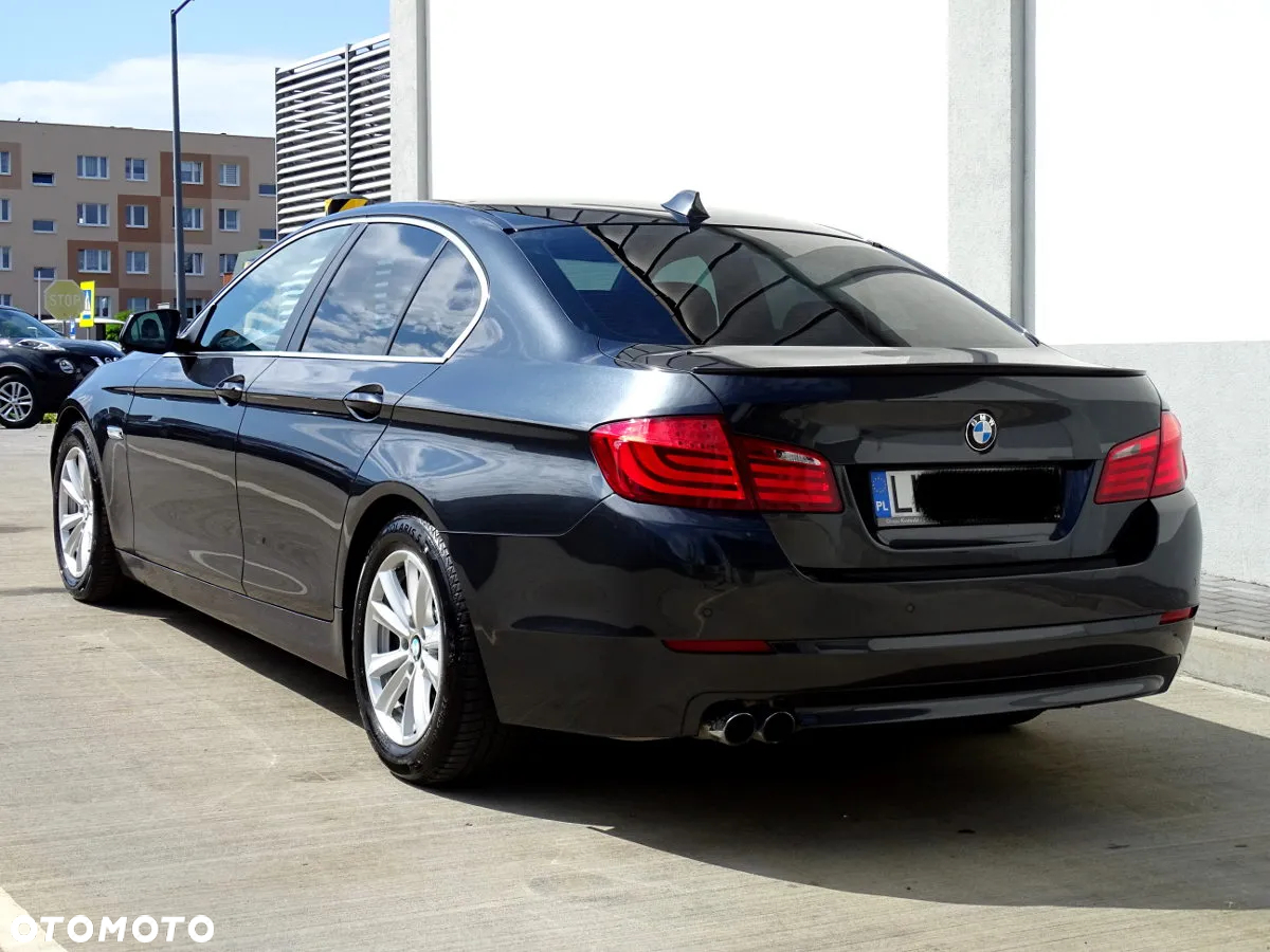 BMW Seria 5 525d - 8