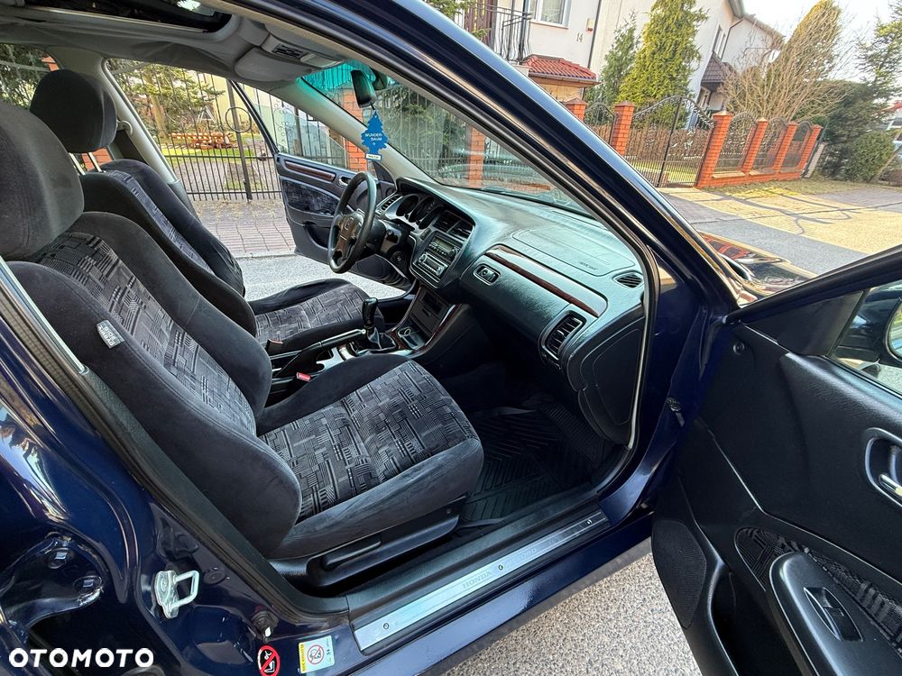 Honda Accord 1.8i LS - 14