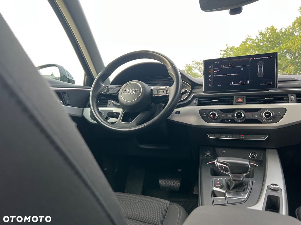 Audi A4 Avant 30 TDI S tronic - 12