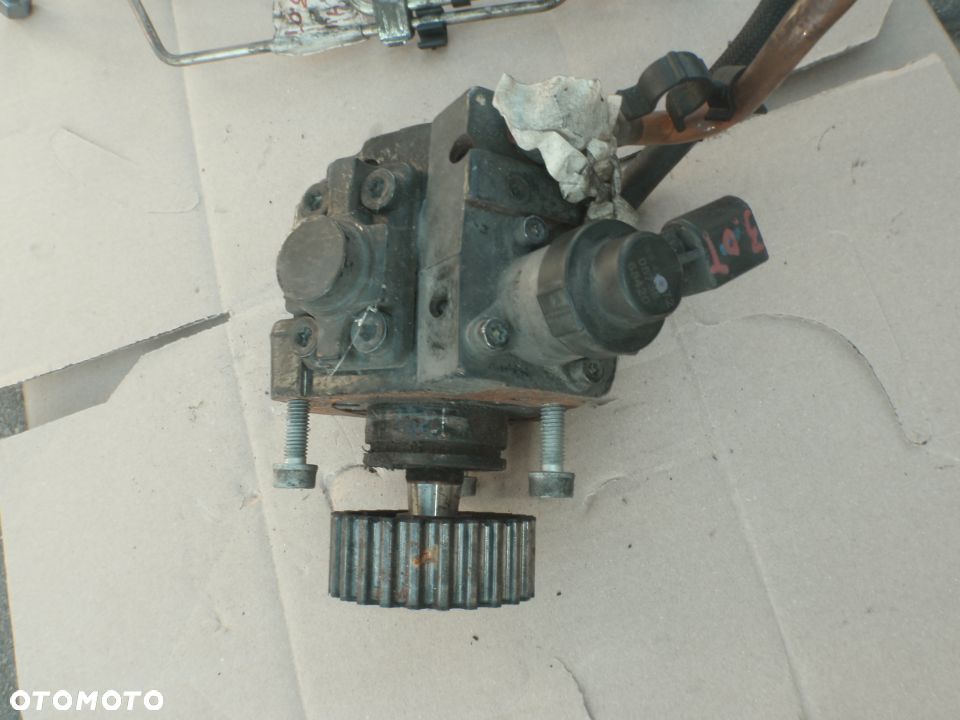 pompa wtryskowa czujnik zawór vw touareg q7 cayenne audi 3.0 posiadam  czesci do tego modelu - 8