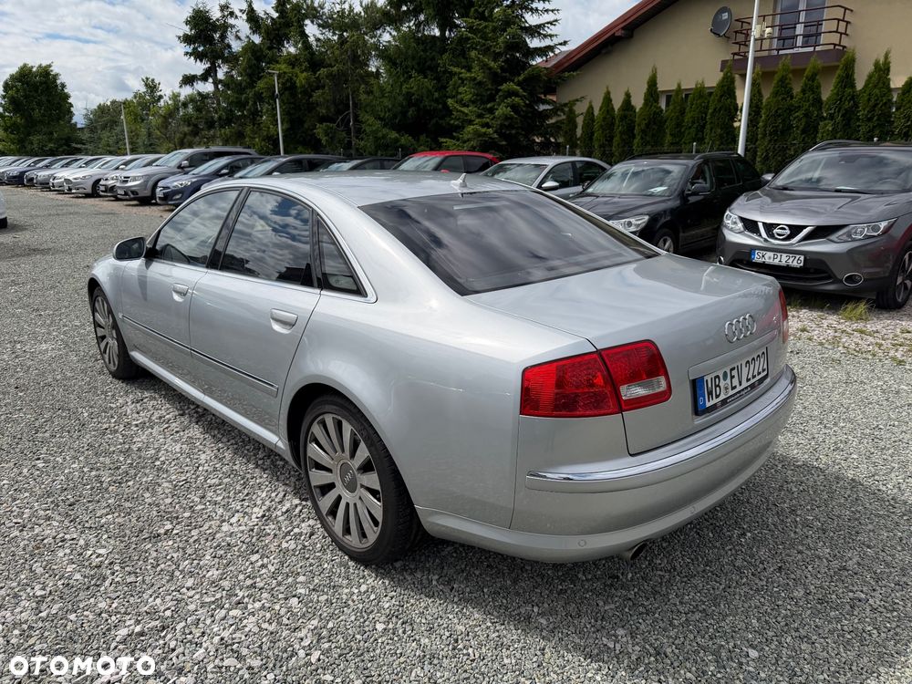Audi A8 4.2 Quattro - 16