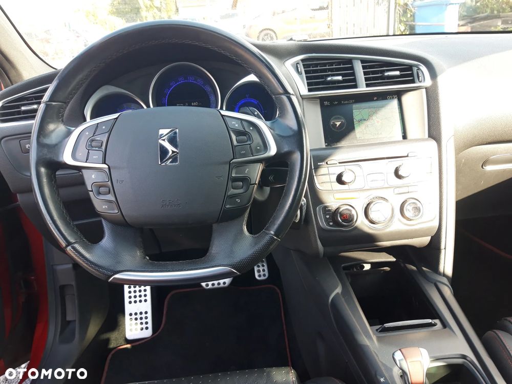 Citroën DS4 e-HDi 115 ETG6 Urban Show - 14