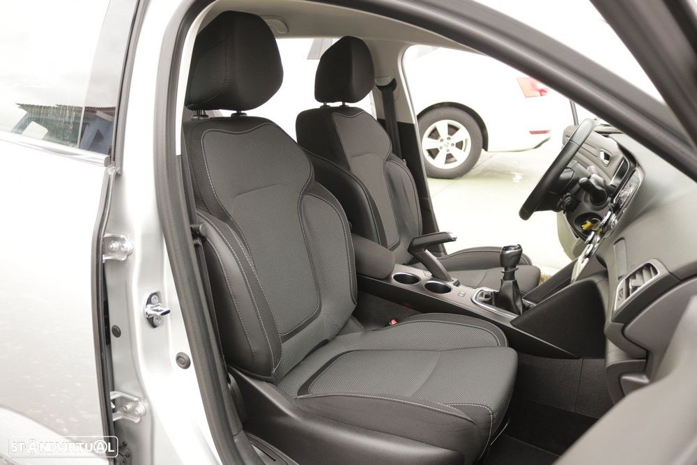 Renault Mégane 1.5 Blue dCi Zen - 17