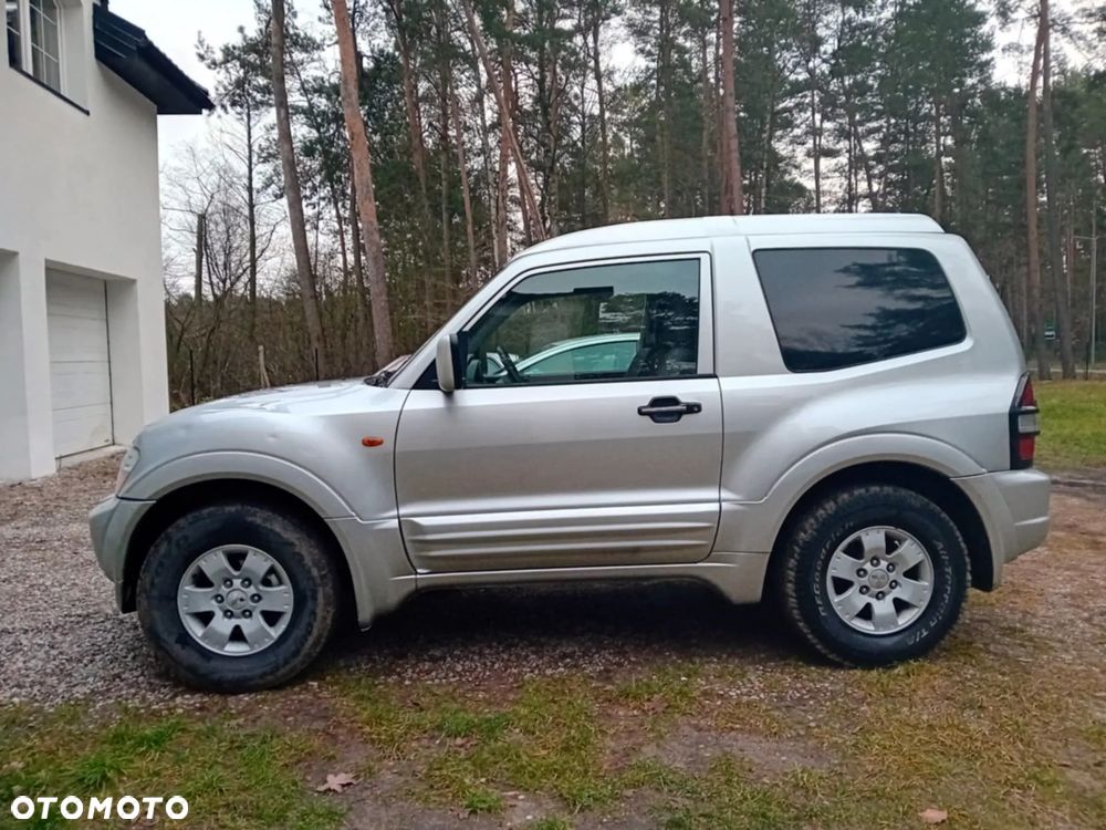 Mitsubishi PAJERO - 10