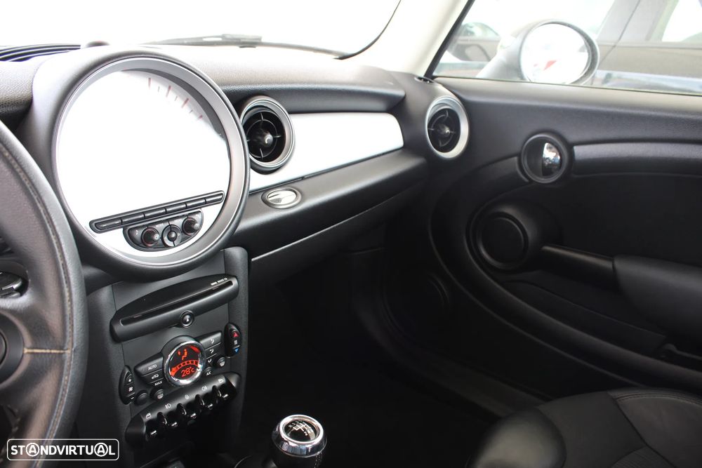 MINI 3 Portas Cooper D - 11