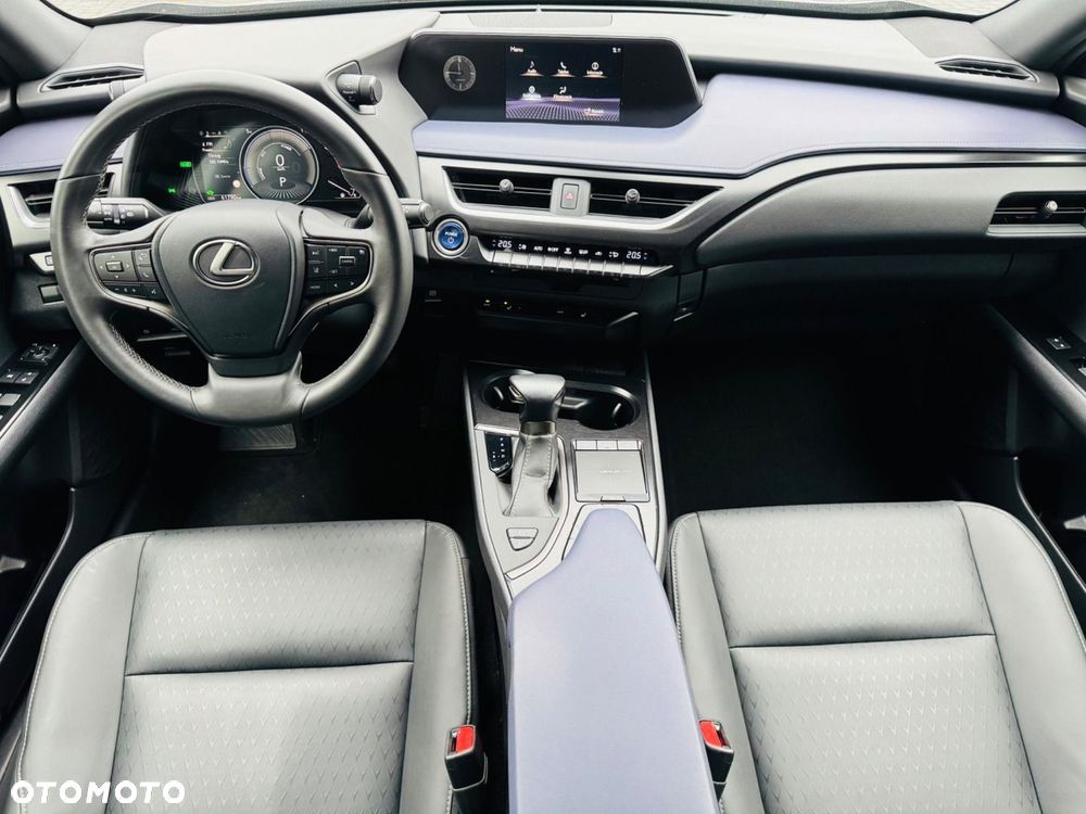 Lexus UX - 13