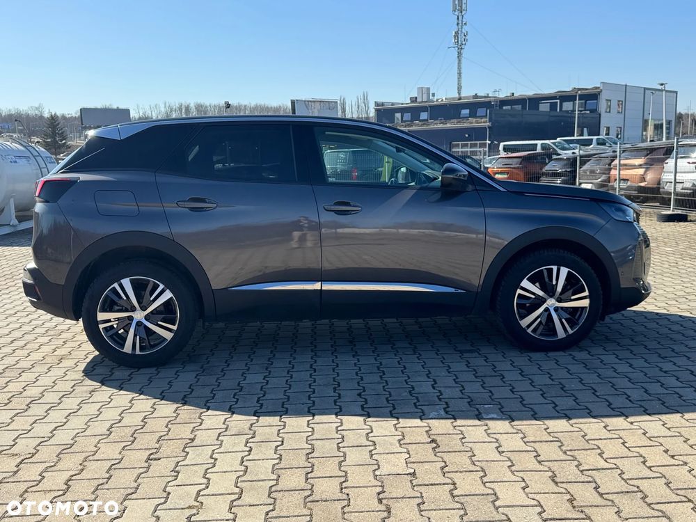 Peugeot 3008 1.2 PureTech Allure S&S EAT8 - 21