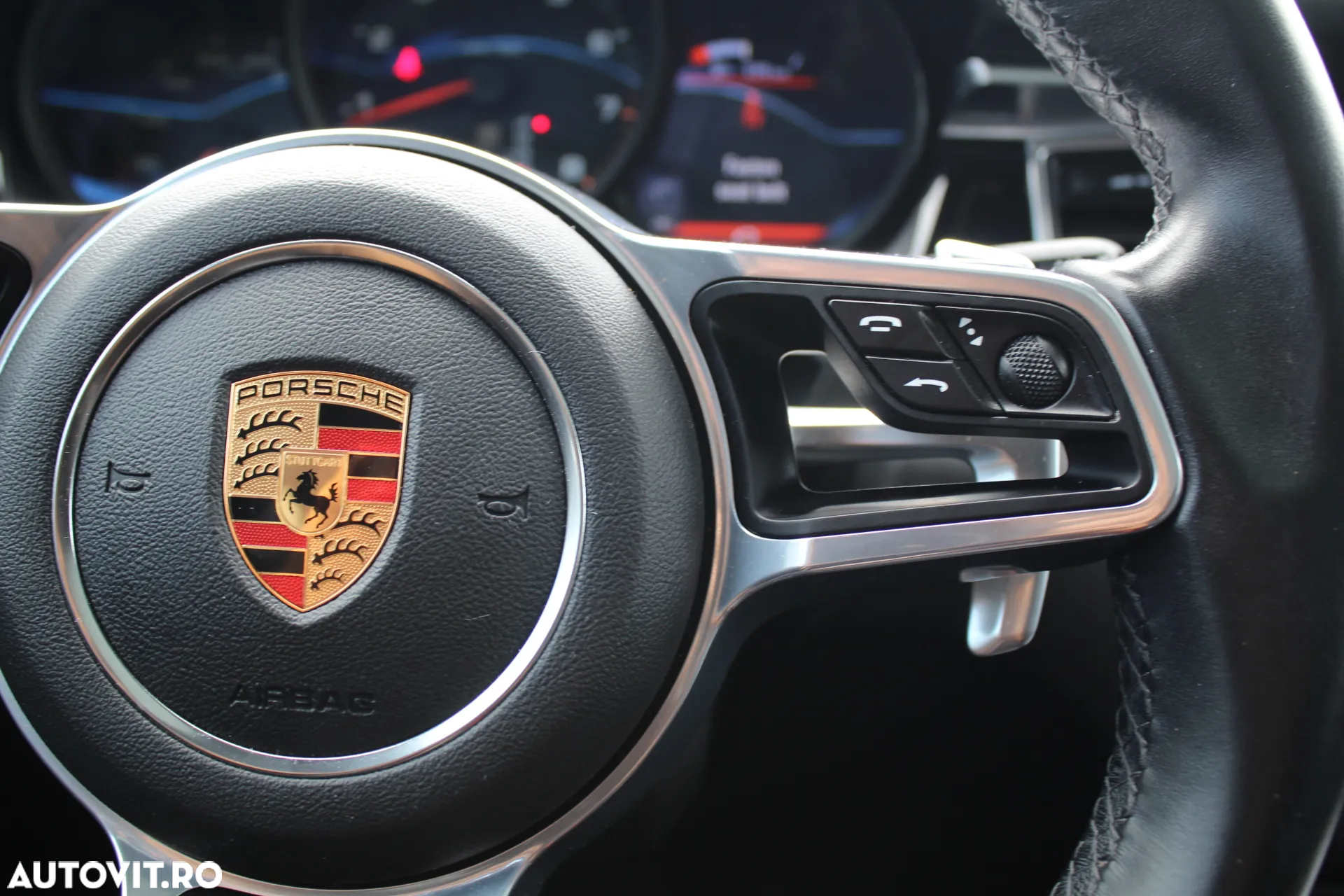Porsche Macan Standard - 8