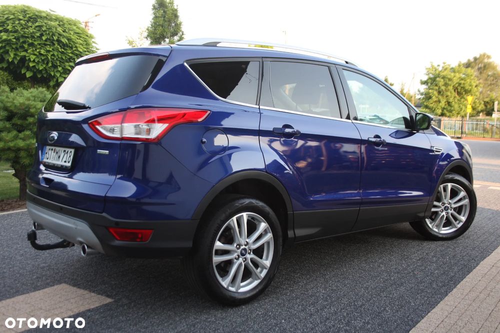Ford Kuga 1.6 EcoBoost 2x4 Titanium - 4