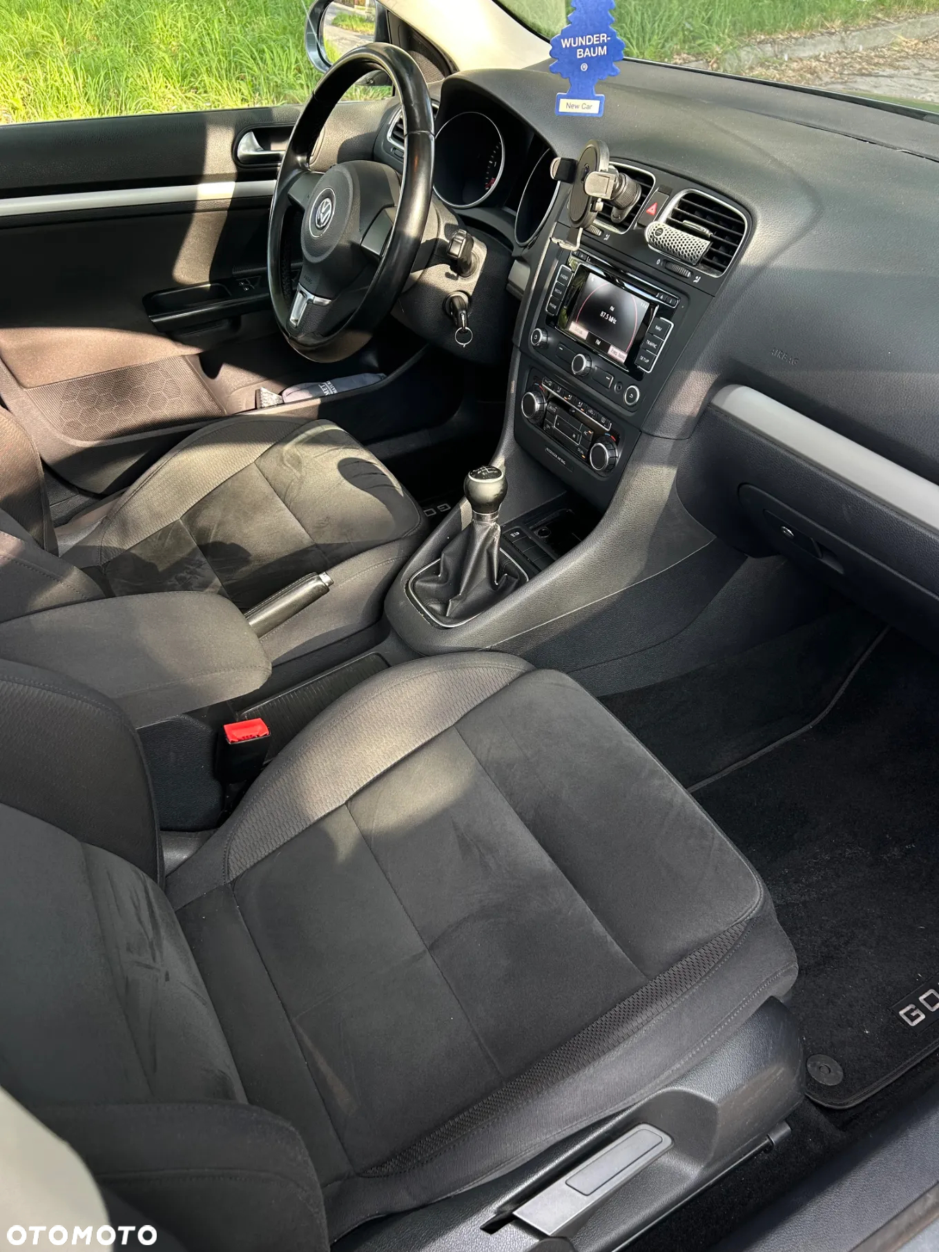 Volkswagen Golf 1.6 TDI DPF BlueMotion Technology Comfortline - 9