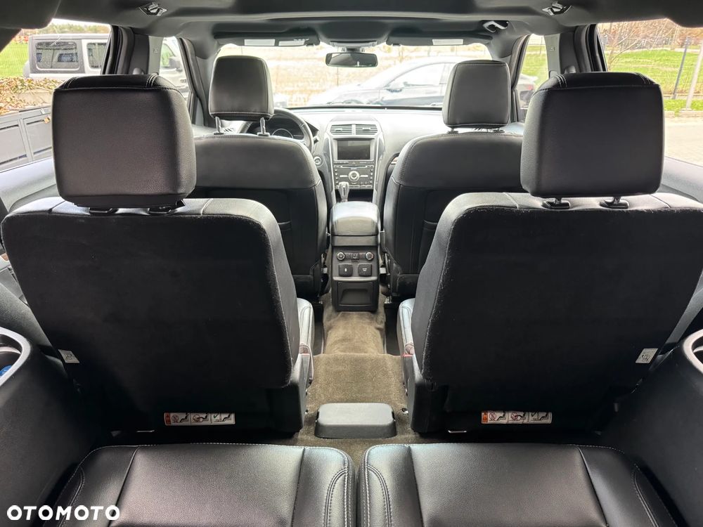 Ford Explorer - 21