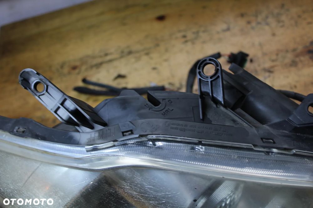 LAMPA LEWA LUB PRAWA PRZÓD TOYOTA AURIS I LIFT ANGLIA - 6