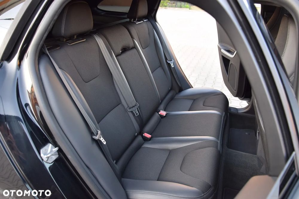 Volvo V60 D4 Edition Pro - 24