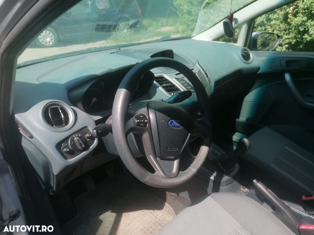 Ford Fiesta - 5