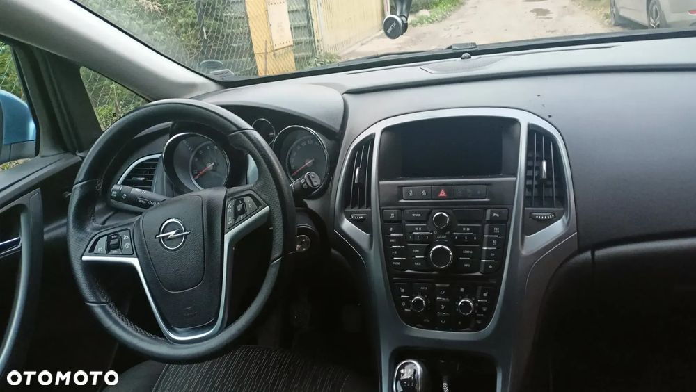 Opel Astra IV 1.4 T Active - 1