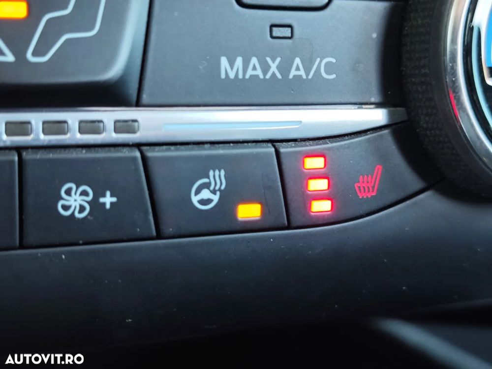 Ford Kuga 2.0 EcoBlue A8 AWD Titanium - 22