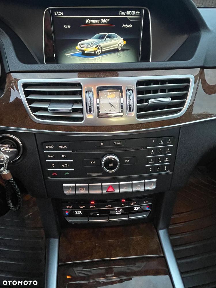 Mercedes-Benz Klasa E 220 d 4Matic 9G-TRONIC Night Edition - 7