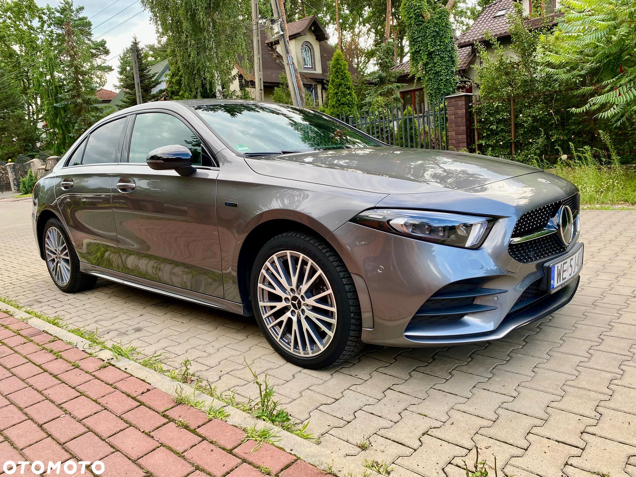 Mercedes-Benz Klasa A 250 E 8G-DCT - 3