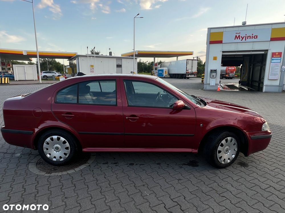 Skoda Octavia 1.6 Tour - 2