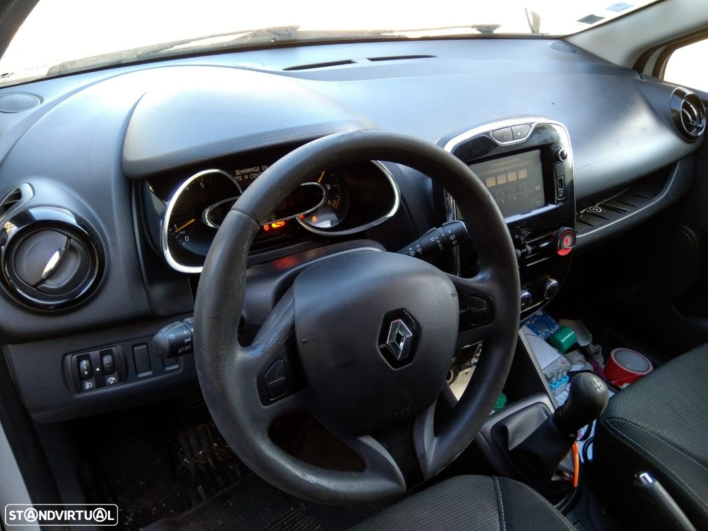 Renault Clio IV 1.5 dCi 75cv - 2013 - Para peças - 2