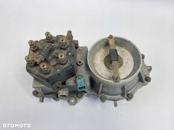 ROZDZIELACZ PALIWA K-JET MERCEDES W123 W116 W126 R107 280 M110 0438100011