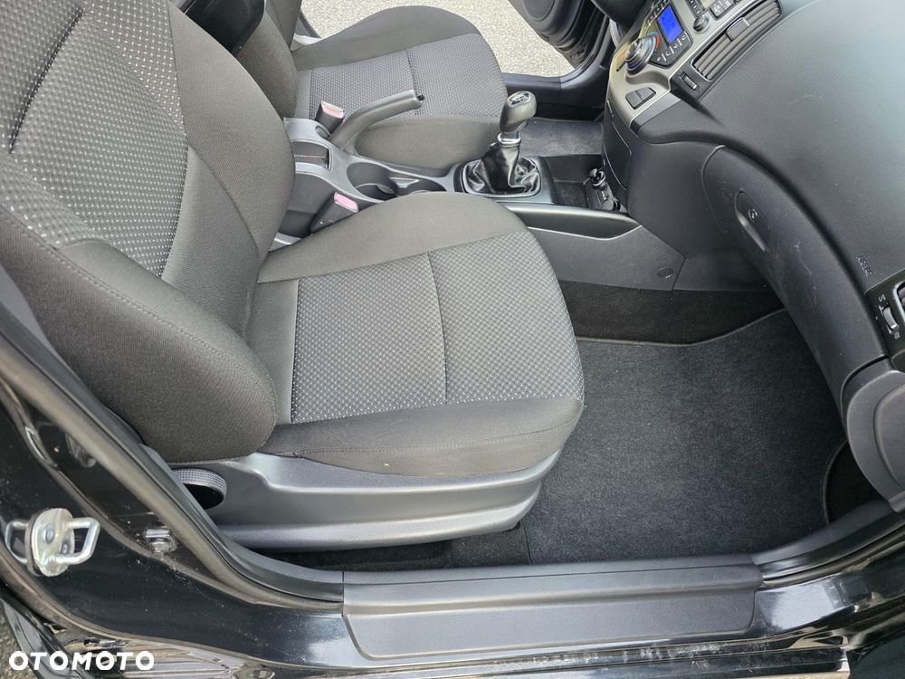 Hyundai i30 1.4 Base + World Cup - 7