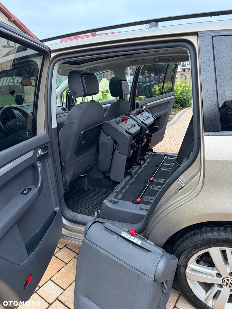 Volkswagen Touran 1.6 TDI DPF MATCH - 24