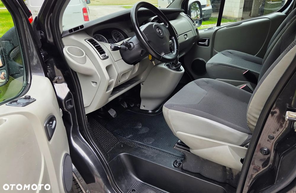 Opel Vivaro - 13