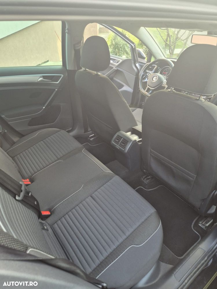 Volkswagen Golf - 15