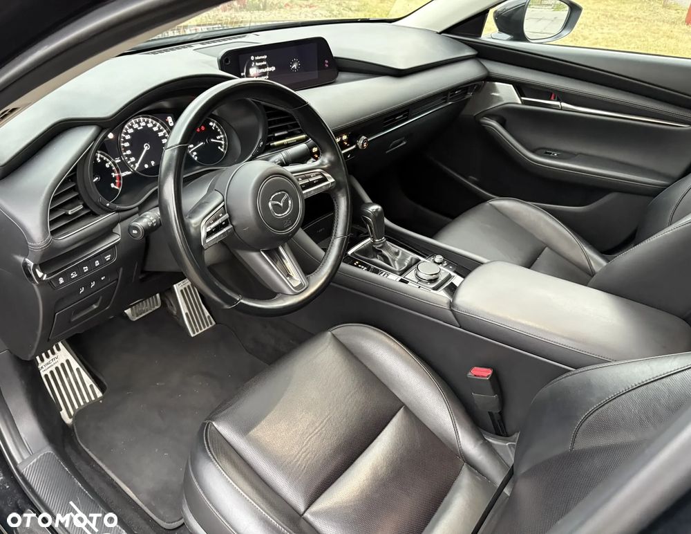 Mazda 3 - 10