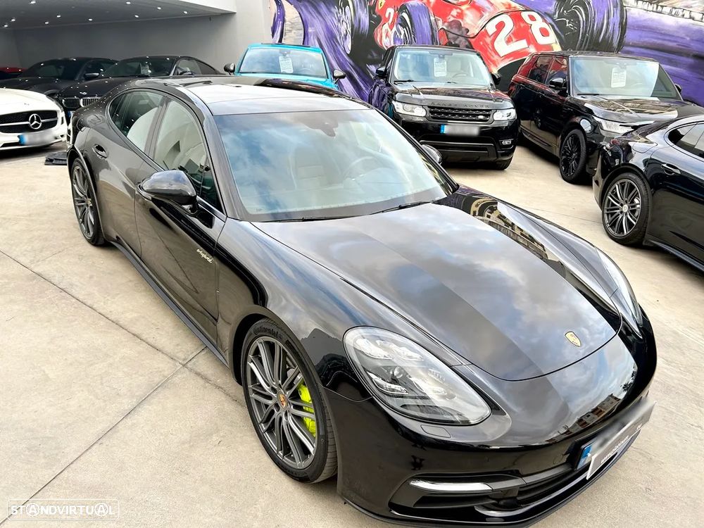 Porsche Panamera 4 E-Hybrid - 42