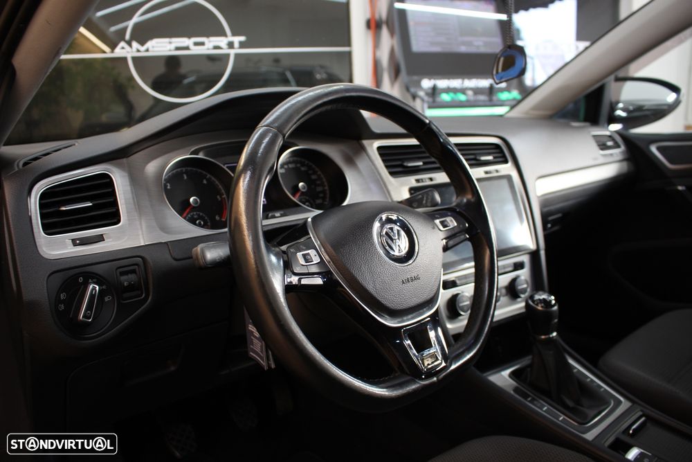 VW Golf 1.6 TDi R-Line - 12