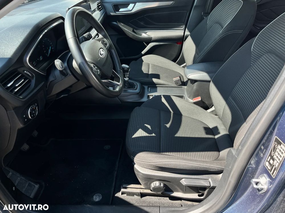 Ford Focus - 11
