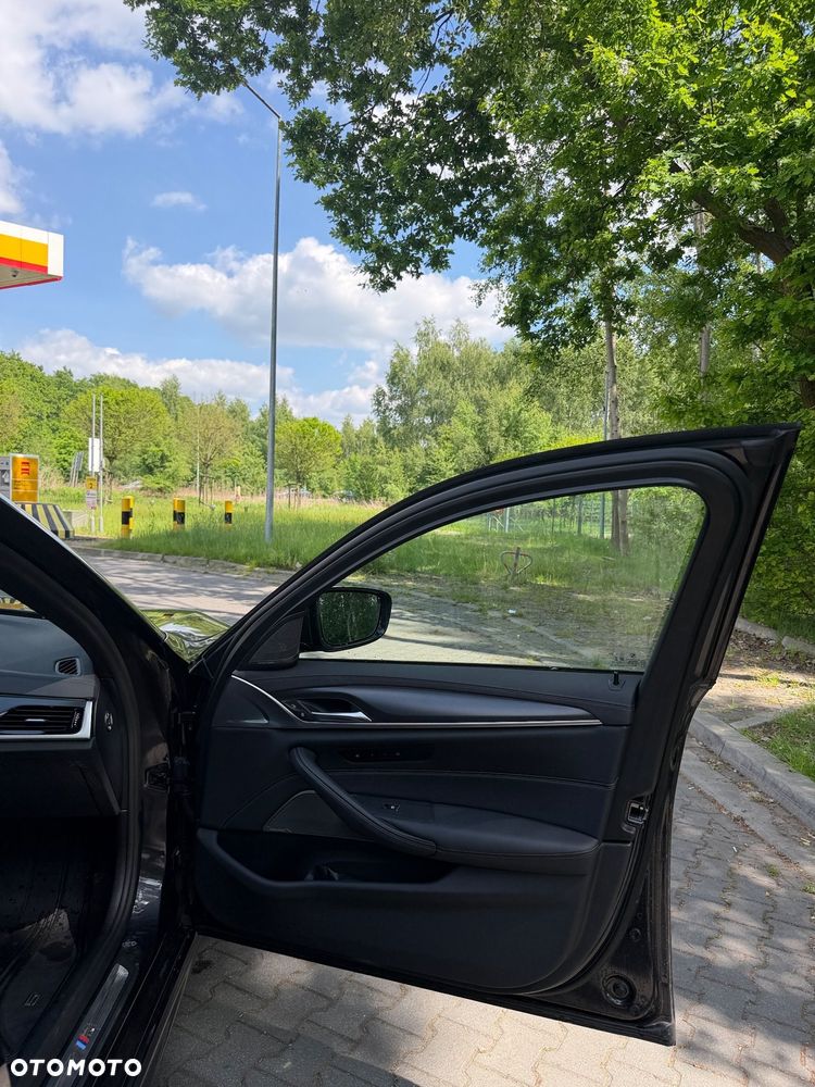 BMW Seria 5 520d mHEV M Sport sport - 13