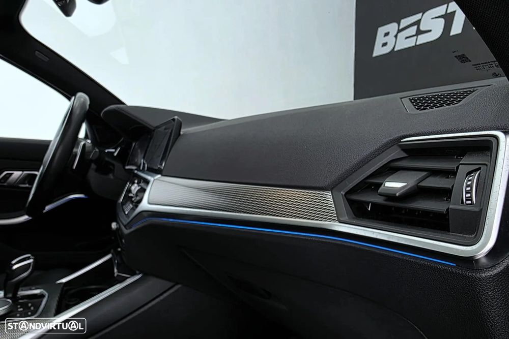 BMW 320 e Pack M Auto - 36