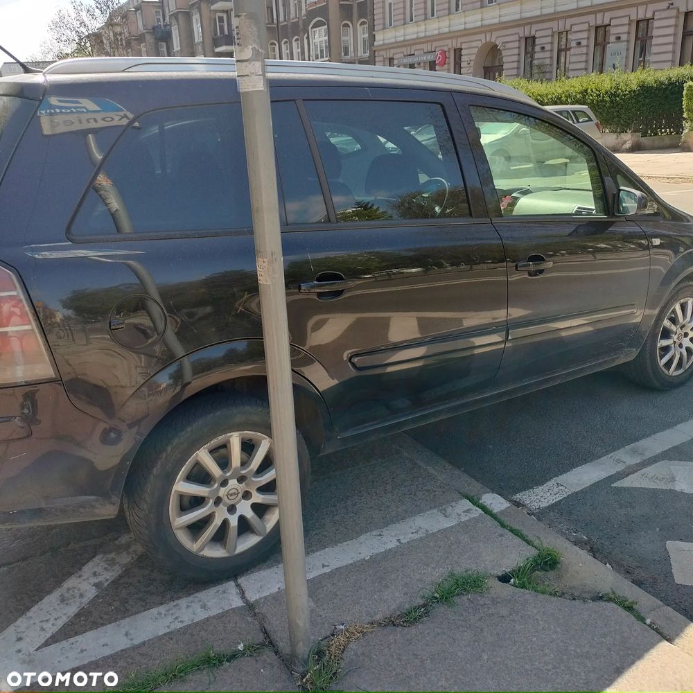 Opel Zafira 1.6 - 3