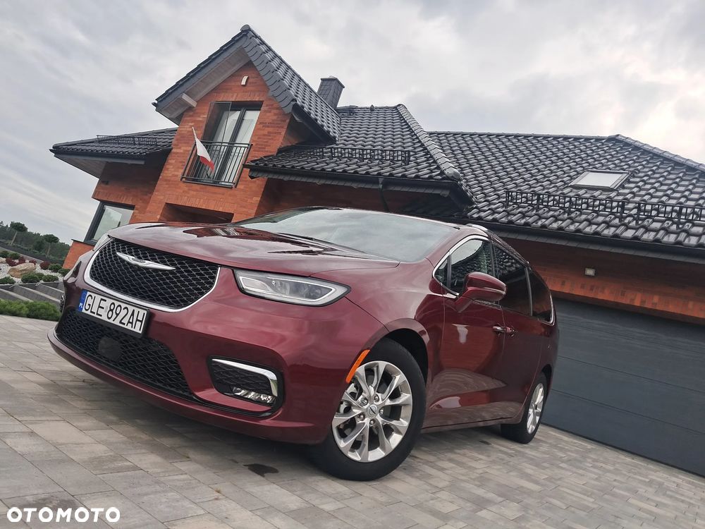 Chrysler Pacifica - 24