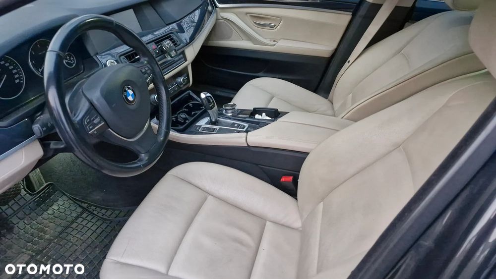 BMW Seria 5 520d Sport-Aut - 11