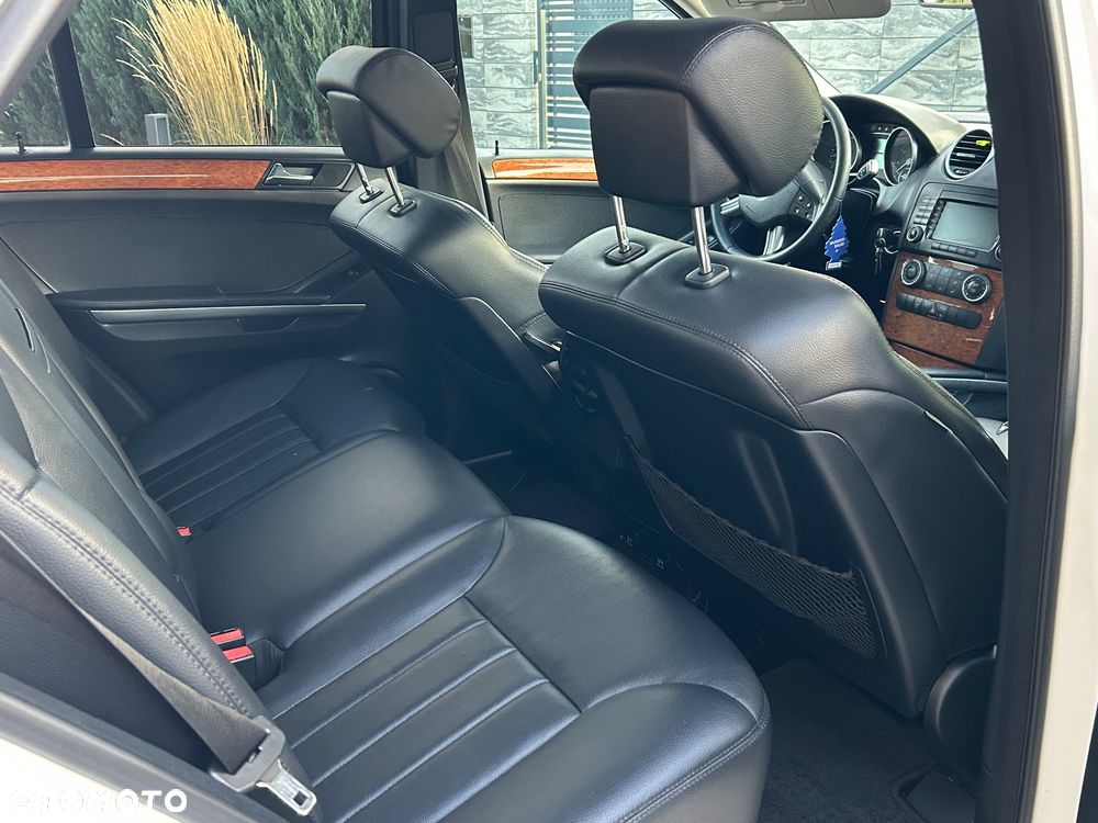Mercedes-Benz ML 350 4-Matic - 7