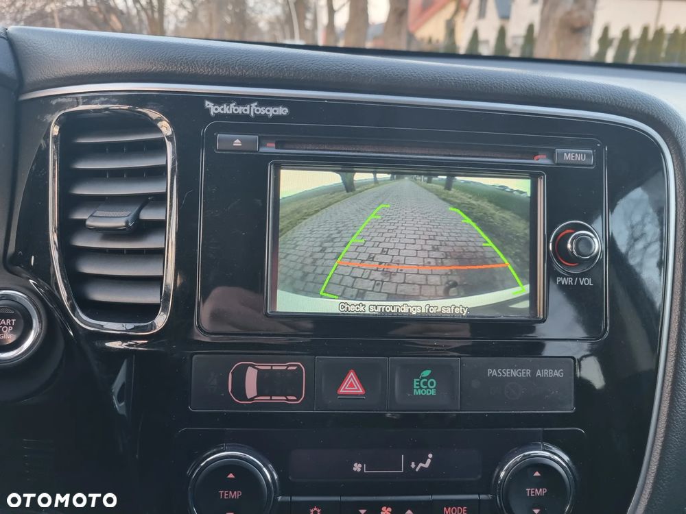 Mitsubishi Outlander 2.2 DI-D Intense + SDA 4WD - 18