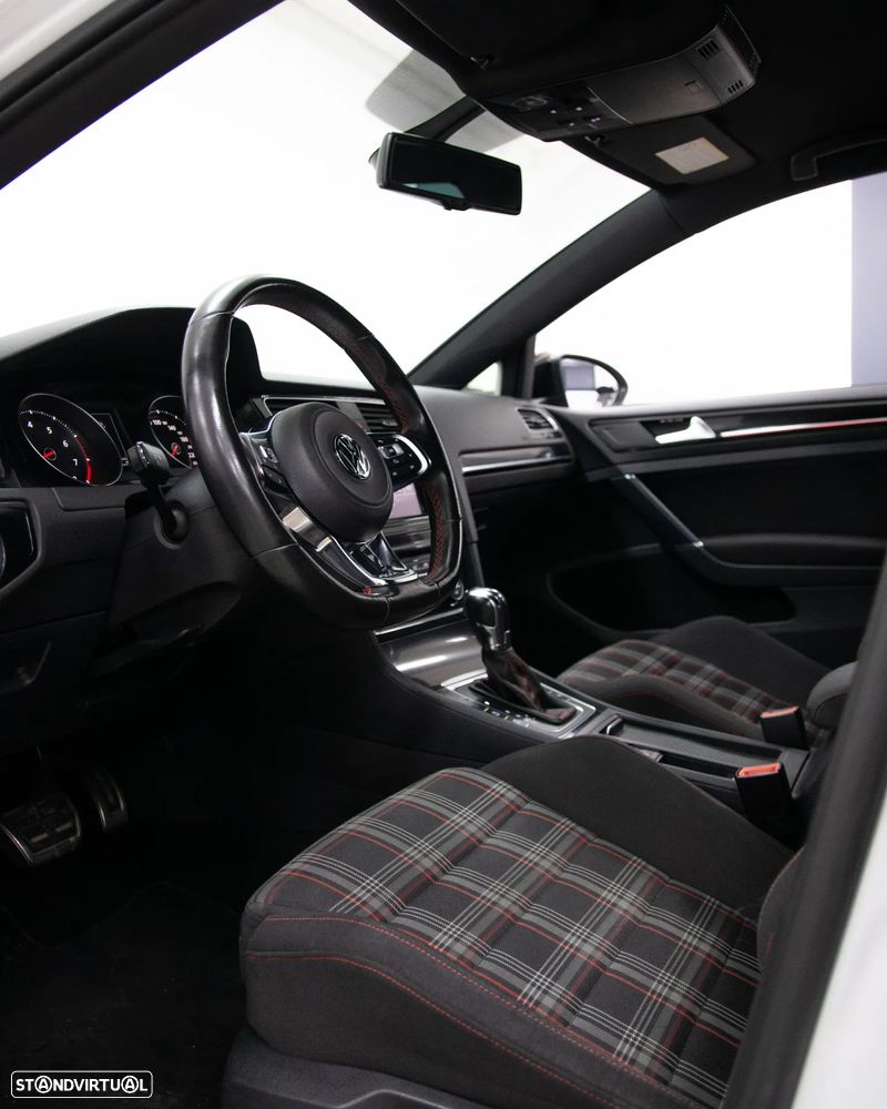 VW Golf 2.0 TSi GTi DSG Performance - 17