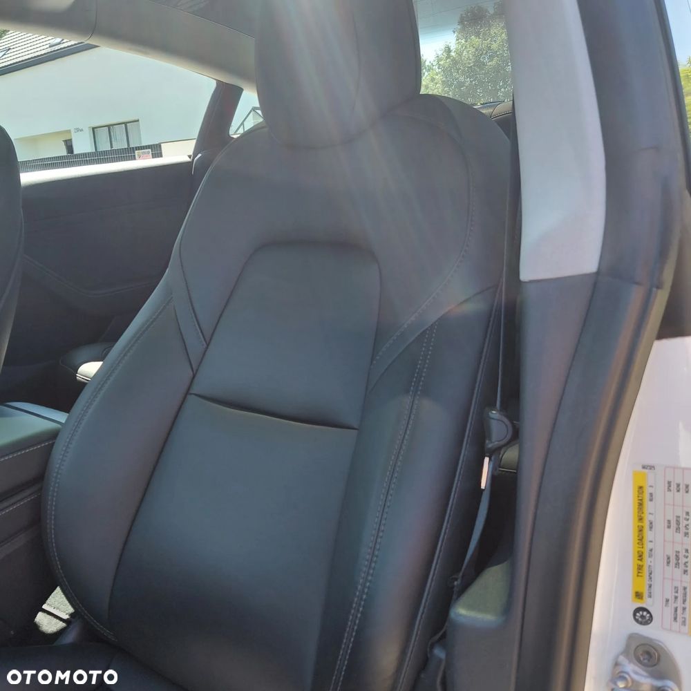 Tesla Model 3 RWD - 27