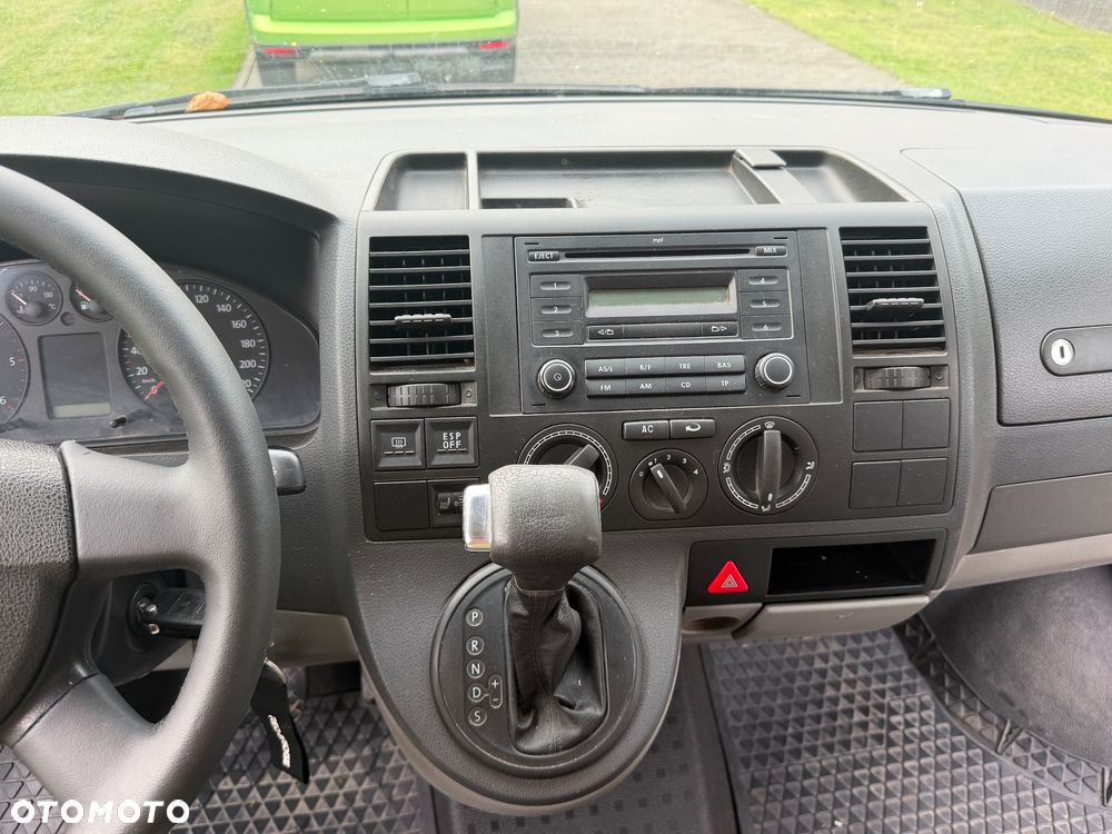 Volkswagen Transporter T5 - 10