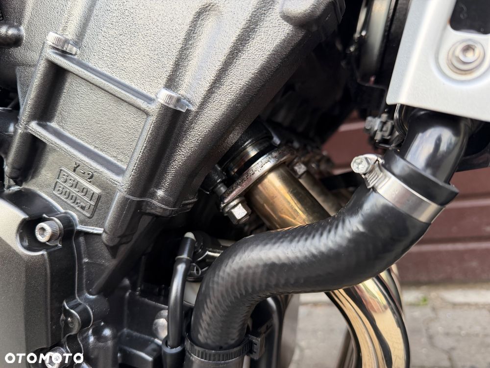 Yamaha FZ6 - 18