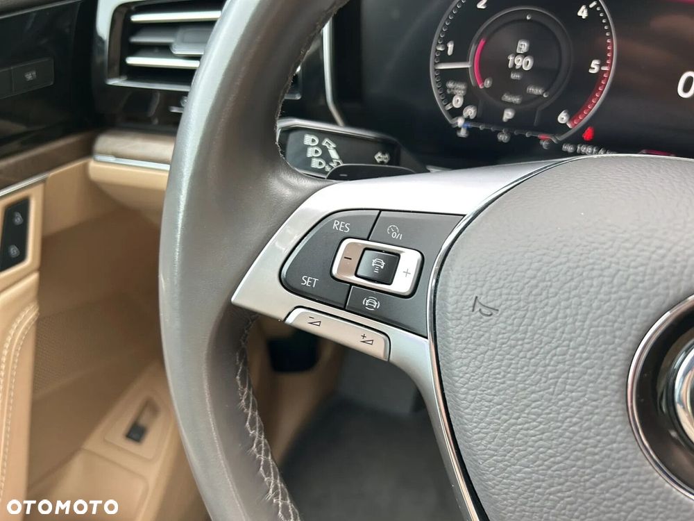 Volkswagen Touareg 3.0 V6 TDI SCR 4Mot - 22